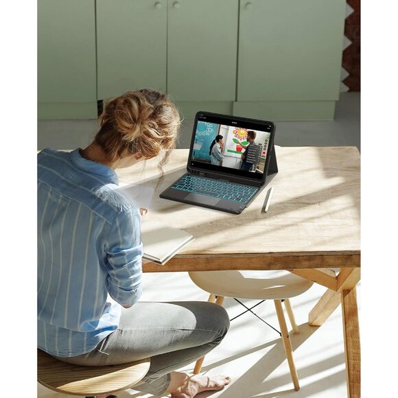 iPad Pro 11" M5/M4 Keyboard Case (2025/24) Detachable, 7-Color Backlit - Picture 7 of 10